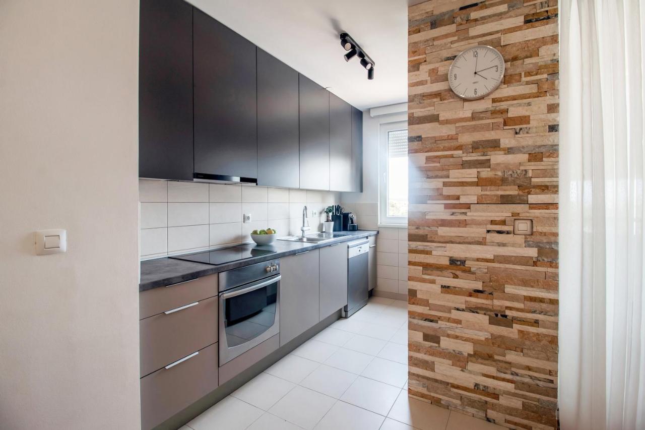Apartment Montesa Zadar Bagian luar foto