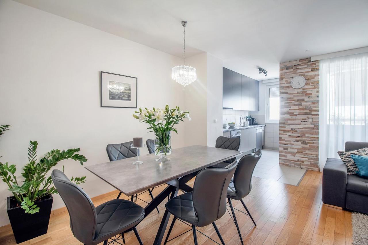 Apartment Montesa Zadar Bagian luar foto