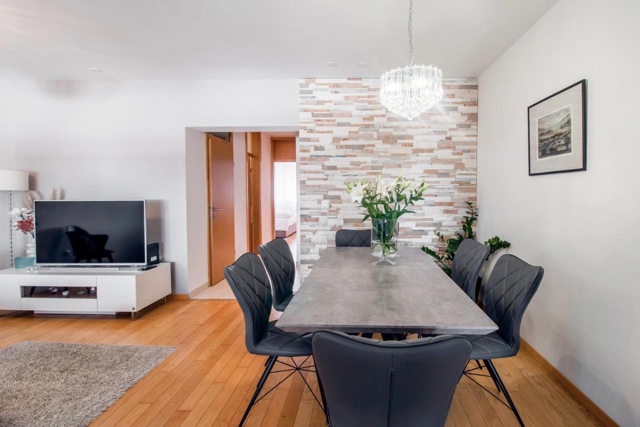 Apartment Montesa Zadar Bagian luar foto