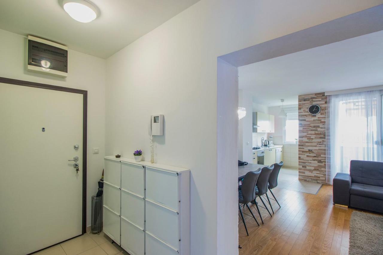 Apartment Montesa Zadar Bagian luar foto
